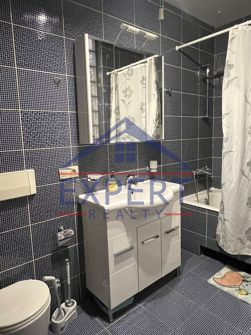 ԿԵՆՏՐՈՆ, ՊՈՒՇԿԻՆ ՓՈՂՈՑ, 1 ՍԵՆՅԱԿ