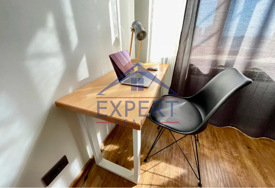 ԿԵՆՏՐՈՆ, ՉԱՐԵՆՑԻ ՓՈՂՈՑ, 2 ՍԵՆՅԱԿ