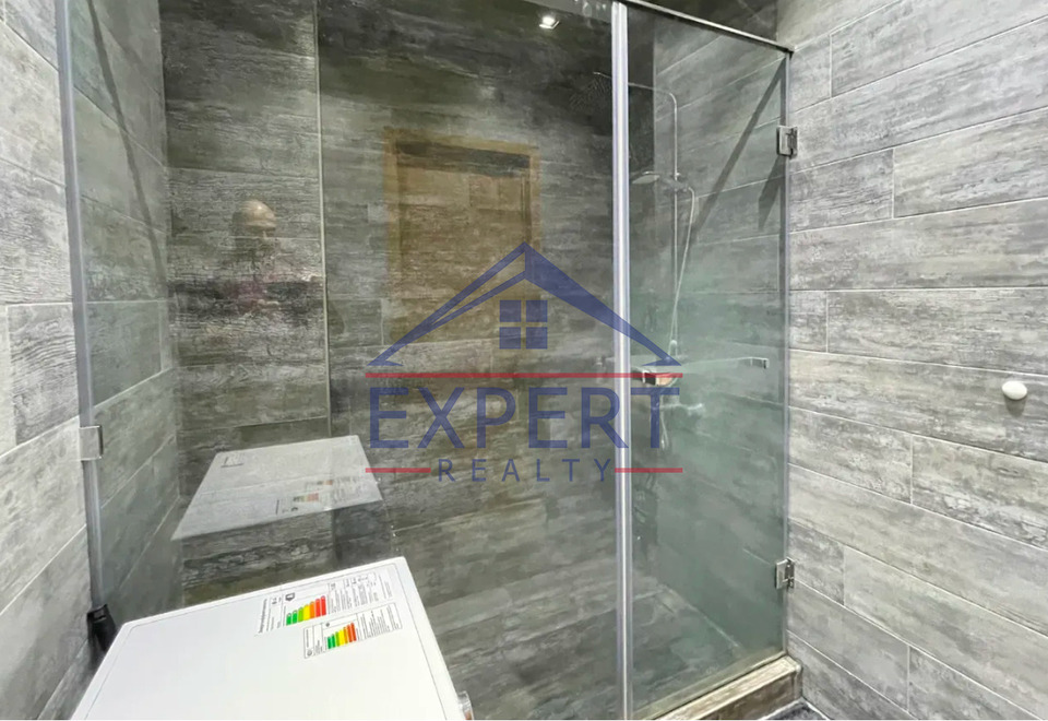 ԿԵՆՏՐՈՆ, ՉԱՐԵՆՑԻ ՓՈՂՈՑ, 2 ՍԵՆՅԱԿ