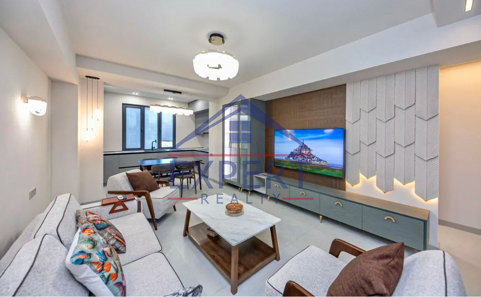 ԿԵՆՏՐՈՆ, ԵԶՆԻԿ ԿՈՂԲԱՑԻ  3 ՍԵՆՅԱԿ