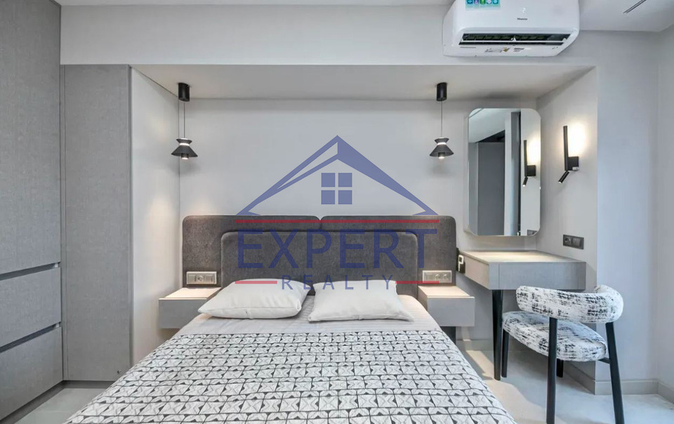 ԿԵՆՏՐՈՆ, ԵԶՆԻԿ ԿՈՂԲԱՑԻ  3 ՍԵՆՅԱԿ