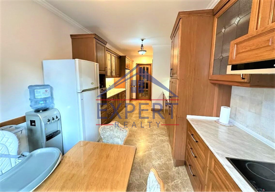 ԿԵՆՏՐՈՆ, ԱԲՈՎՅԱՆ ՓՈՂՈՑ, 4 ՍԵՆՅԱԿ