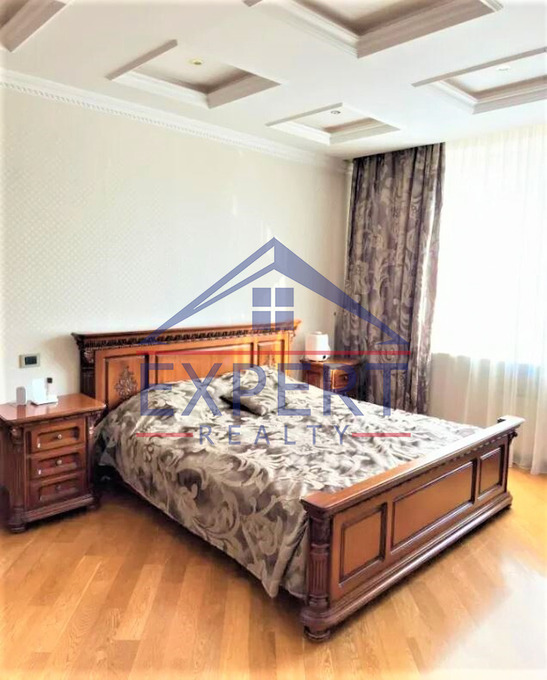 ԿԵՆՏՐՈՆ, ԱԲՈՎՅԱՆ ՓՈՂՈՑ, 4 ՍԵՆՅԱԿ