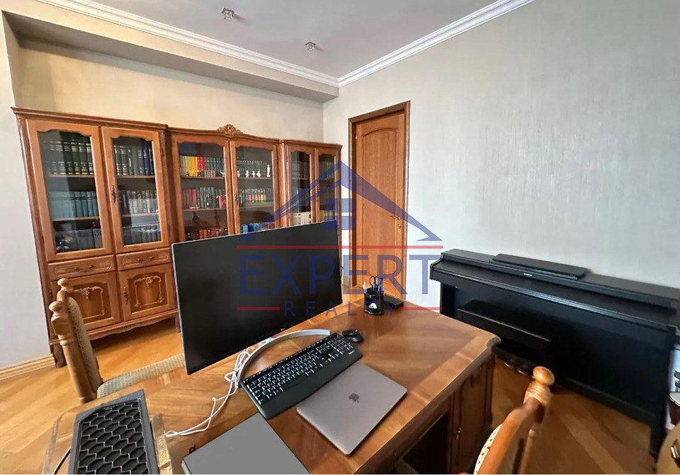 ԿԵՆՏՐՈՆ, ԱԲՈՎՅԱՆ ՓՈՂՈՑ, 4 ՍԵՆՅԱԿ