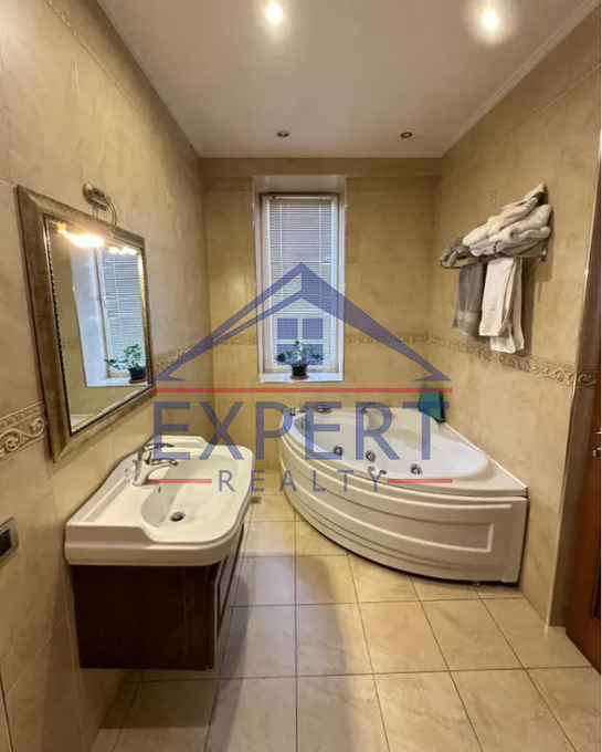 ԿԵՆՏՐՈՆ, ԱԲՈՎՅԱՆ ՓՈՂՈՑ, 4 ՍԵՆՅԱԿ