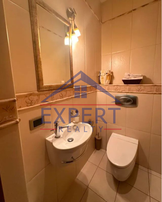 ԿԵՆՏՐՈՆ, ԱԲՈՎՅԱՆ ՓՈՂՈՑ, 4 ՍԵՆՅԱԿ