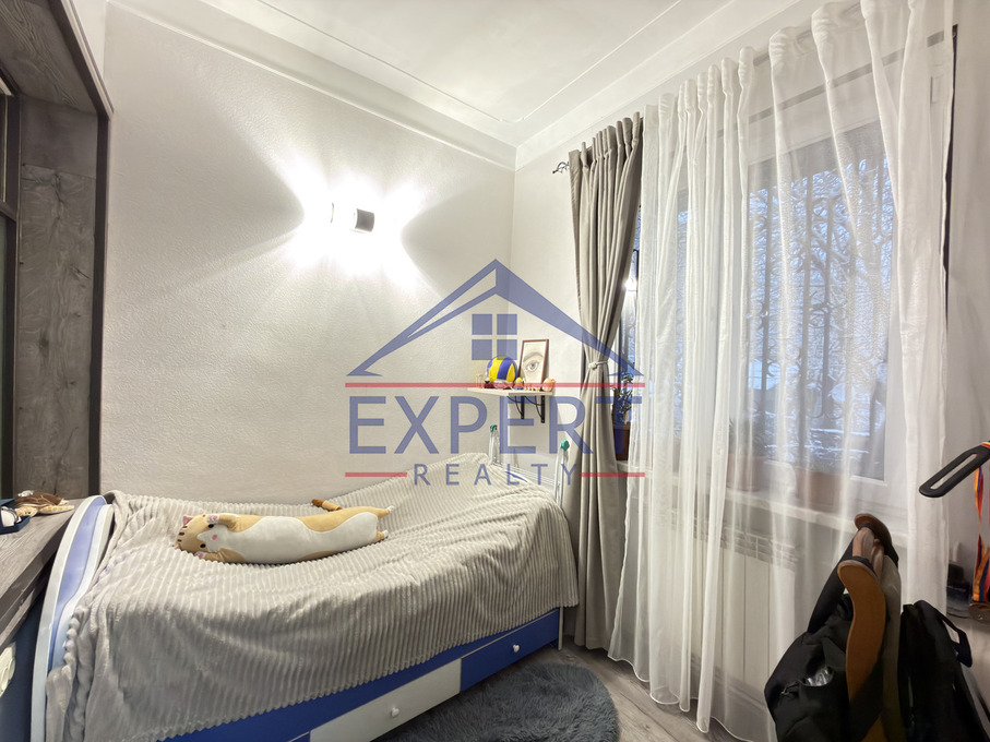 ԱՐԱԲԿԻՐ, ԳՅՈՒԼԲԵԿՅԱՆ ՓՈՂՈՑ, 3 ՍԵՆՅԱԿ