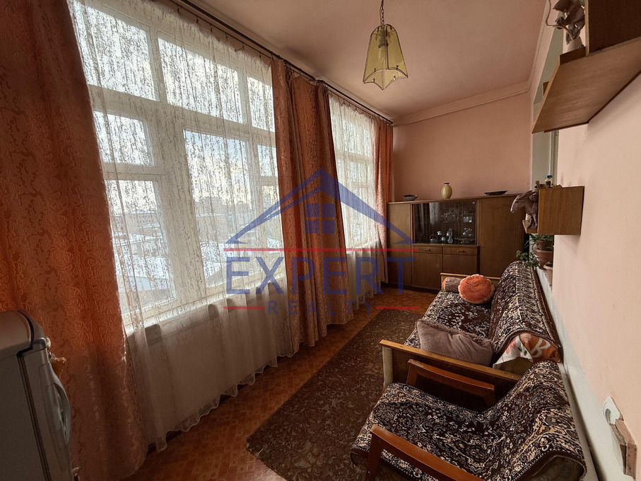 ԱՐԱԲԿԻՐ,ՎԱԶԳԵՆ ԱՌԱՋԻՆ ՎԵՀԱՓԱՌ ՓՈՂՈՑ , 3 ՍԵՆՅԱԿ