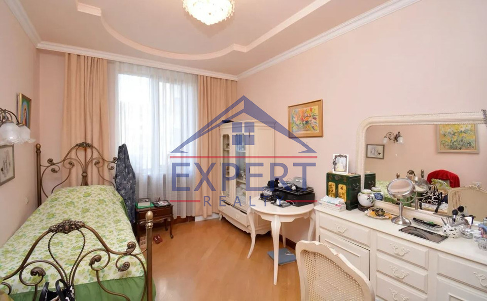 ԿԵՆՏՐՈՆ, ԱՐԱՄԻ ՓՈՂՈՑ, 4 ՍԵՆՅԱԿ