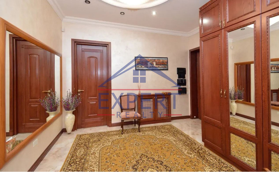 ԿԵՆՏՐՈՆ, ԱՐԱՄԻ ՓՈՂՈՑ, 4 ՍԵՆՅԱԿ