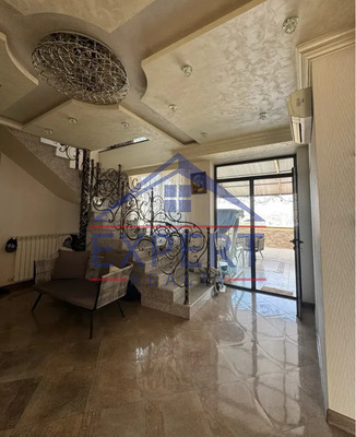 ԿԵՆՏՐՈՆ, ՎԱՐԴԱՆԱՆՑ ՓՈՂՈՑ, 5 ՍԵՆՅԱԿ