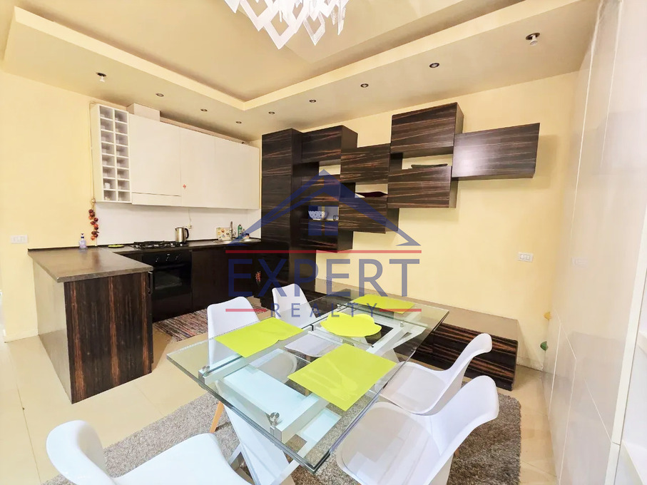 ԿԵՆՏՐՈՆ, ԱՄԻՐՅԱՆ ՓՈՂՈՑ, 3 ՍԵՆՅԱԿ