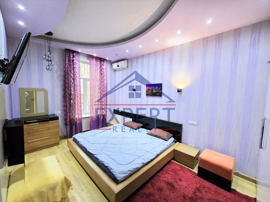 ԿԵՆՏՐՈՆ, ԱՄԻՐՅԱՆ ՓՈՂՈՑ, 3 ՍԵՆՅԱԿ