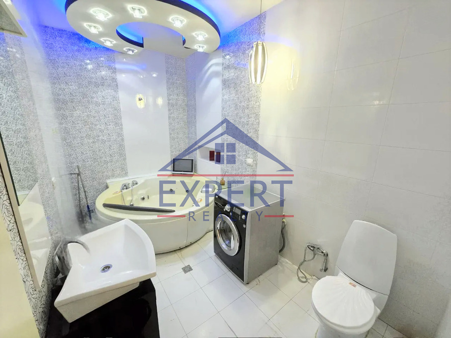 ԿԵՆՏՐՈՆ, ԱՄԻՐՅԱՆ ՓՈՂՈՑ, 3 ՍԵՆՅԱԿ