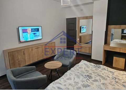 ԱՐԱԲԿԻՐ, ՎԱՀԱԳՆ ԴԱՎԹՅԱՆ ՓՈՂՈՑ, 1 ՍԵՆՅԱԿ