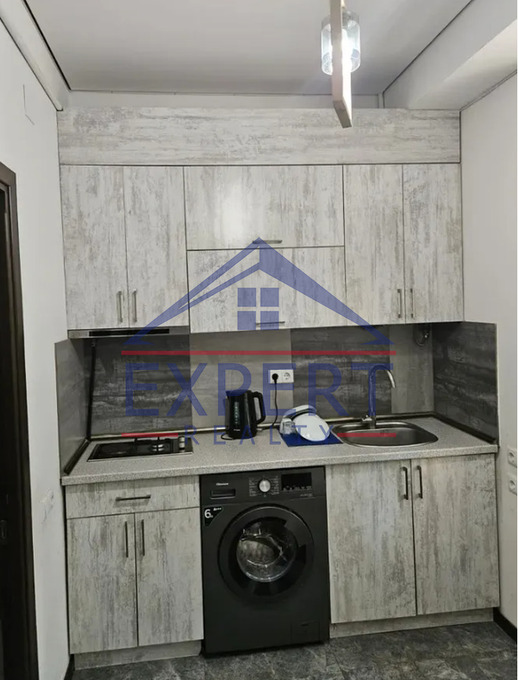 ԱՐԱԲԿԻՐ, ՎԱՀԱԳՆ ԴԱՎԹՅԱՆ ՓՈՂՈՑ, 1 ՍԵՆՅԱԿ