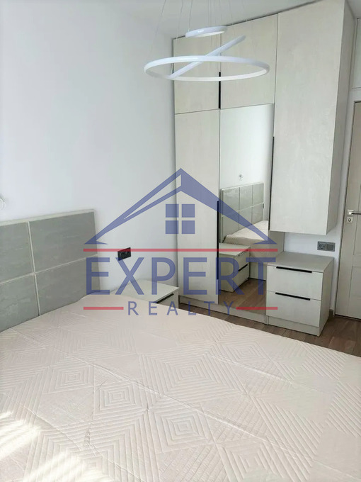 ԿԵՆՏՐՈՆ, ԲԱՂՐԱՄՅԱՆ ՊՈՂՈՏԱ, 2 ՍԵՆՅԱԿ