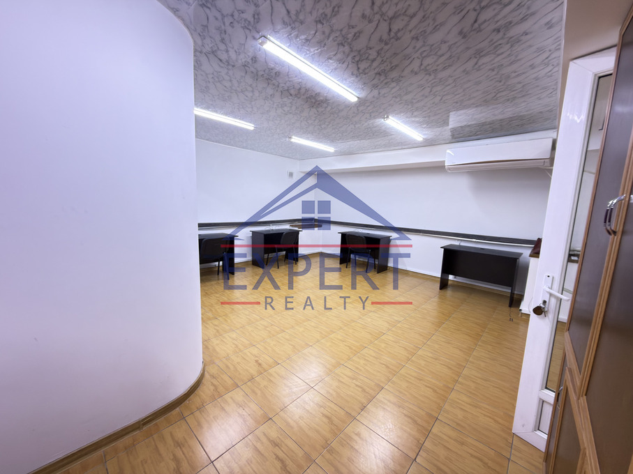 ԿԵՆՏՐՈՆ, ՊՈՒՇԿԻՆԻ ՓՈՂՈՑ, 83ՔՄ