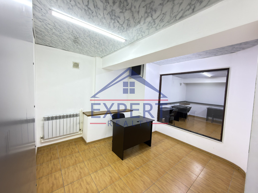 ԿԵՆՏՐՈՆ, ՊՈՒՇԿԻՆԻ ՓՈՂՈՑ, 83ՔՄ