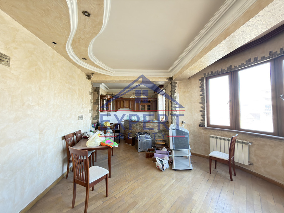 ԿԵՆՏՐՈՆ, ՎԱՐԴԱՆԱՆՑ ՓՈՂՈՑ, 4 ՍԵՆՅԱԿ