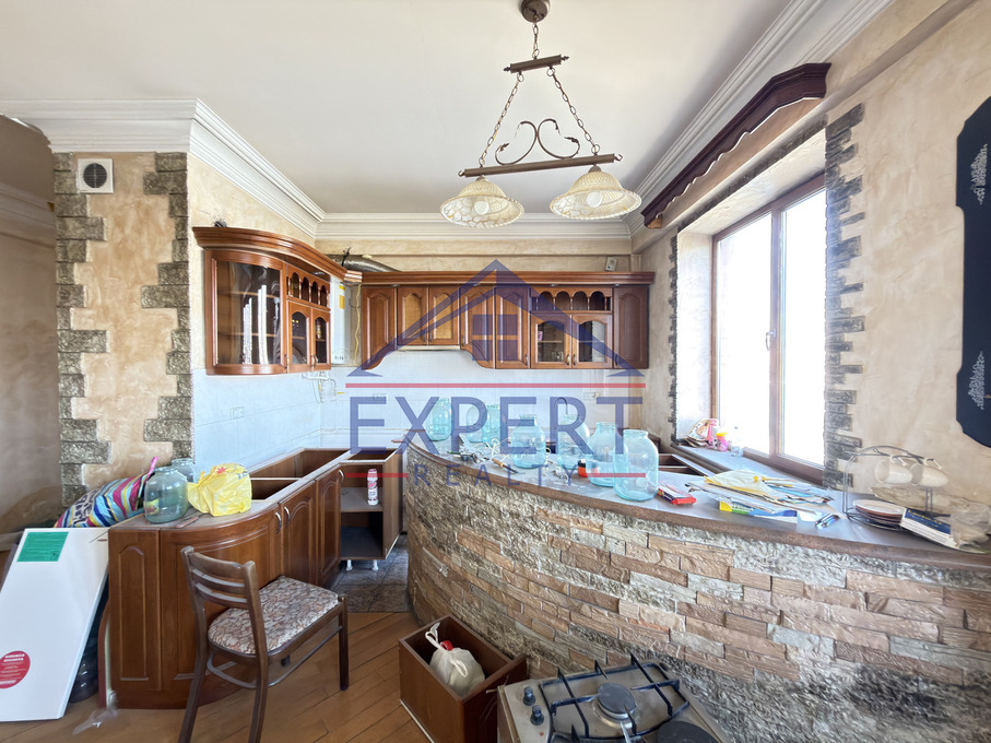 ԿԵՆՏՐՈՆ, ՎԱՐԴԱՆԱՆՑ ՓՈՂՈՑ, 4 ՍԵՆՅԱԿ