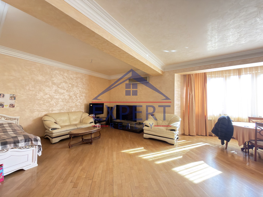 ԿԵՆՏՐՈՆ, ՎԱՐԴԱՆԱՆՑ ՓՈՂՈՑ, 4 ՍԵՆՅԱԿ