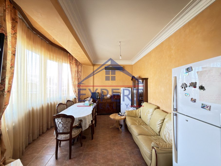 ԿԵՆՏՐՈՆ, ՎԱՐԴԱՆԱՆՑ ՓՈՂՈՑ, 4 ՍԵՆՅԱԿ