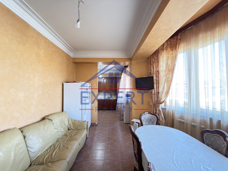 ԿԵՆՏՐՈՆ, ՎԱՐԴԱՆԱՆՑ ՓՈՂՈՑ, 4 ՍԵՆՅԱԿ