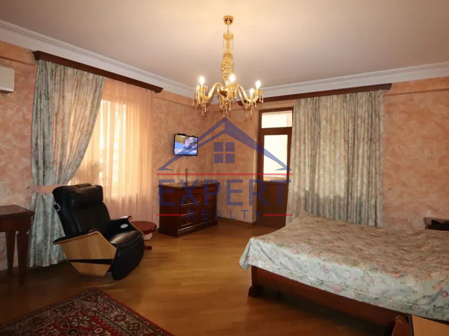 ԿԵՆՏՐՈՆ, ՎԱՐԴԱՆԱՆՑ ՓՈՂՈՑ, 4 ՍԵՆՅԱԿ