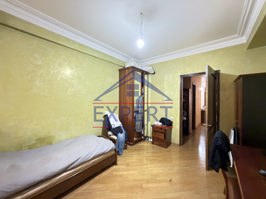 ԿԵՆՏՐՈՆ, ՎԱՐԴԱՆԱՆՑ ՓՈՂՈՑ, 4 ՍԵՆՅԱԿ