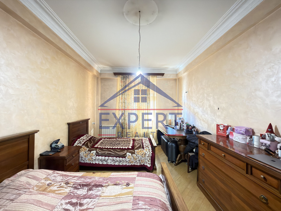 ԿԵՆՏՐՈՆ, ՎԱՐԴԱՆԱՆՑ ՓՈՂՈՑ, 4 ՍԵՆՅԱԿ