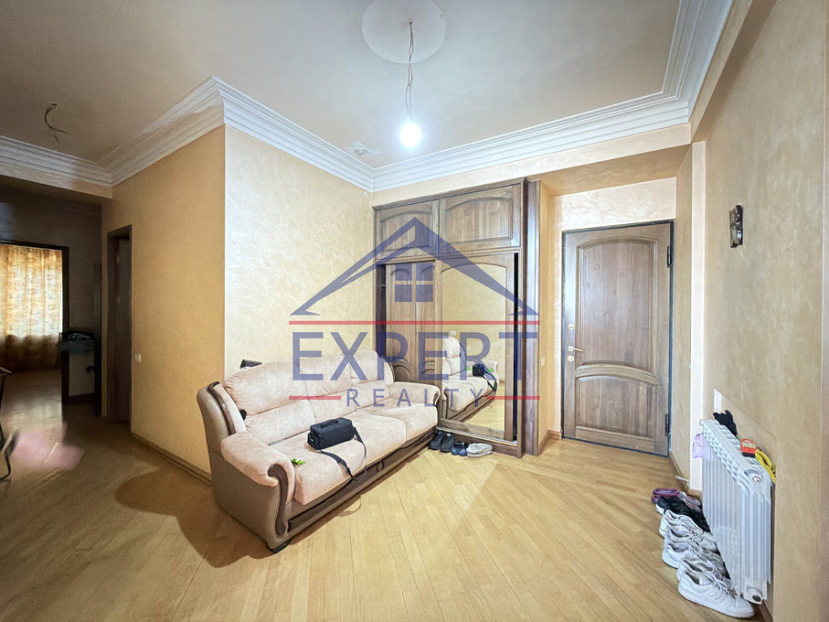 ԿԵՆՏՐՈՆ, ՎԱՐԴԱՆԱՆՑ ՓՈՂՈՑ, 4 ՍԵՆՅԱԿ