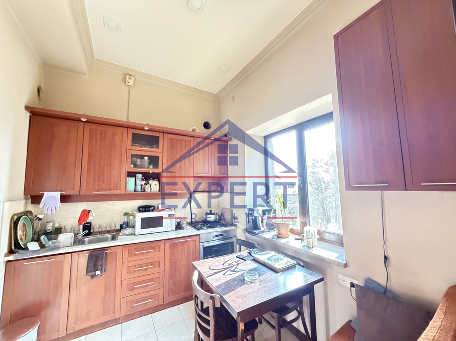 ԿԵՆՏՐՈՆ, ԲԱՂՐԱՄՅԱՆԻ ՊՈՂՈՏԱ, 4 ՍԵՆՅԱԿ