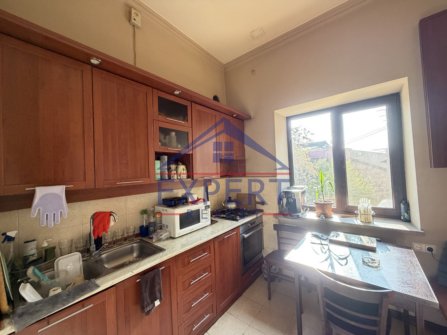 ԿԵՆՏՐՈՆ, ԲԱՂՐԱՄՅԱՆԻ ՊՈՂՈՏԱ, 4 ՍԵՆՅԱԿ