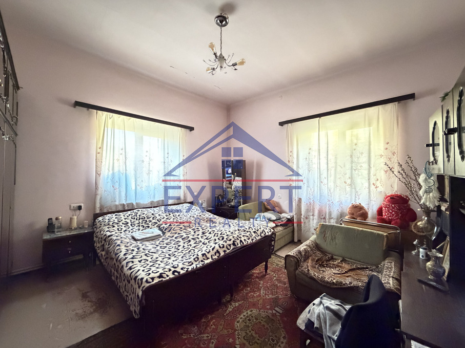 ԿԵՆՏՐՈՆ, ԲԱՂՐԱՄՅԱՆԻ ՊՈՂՈՏԱ, 4 ՍԵՆՅԱԿ