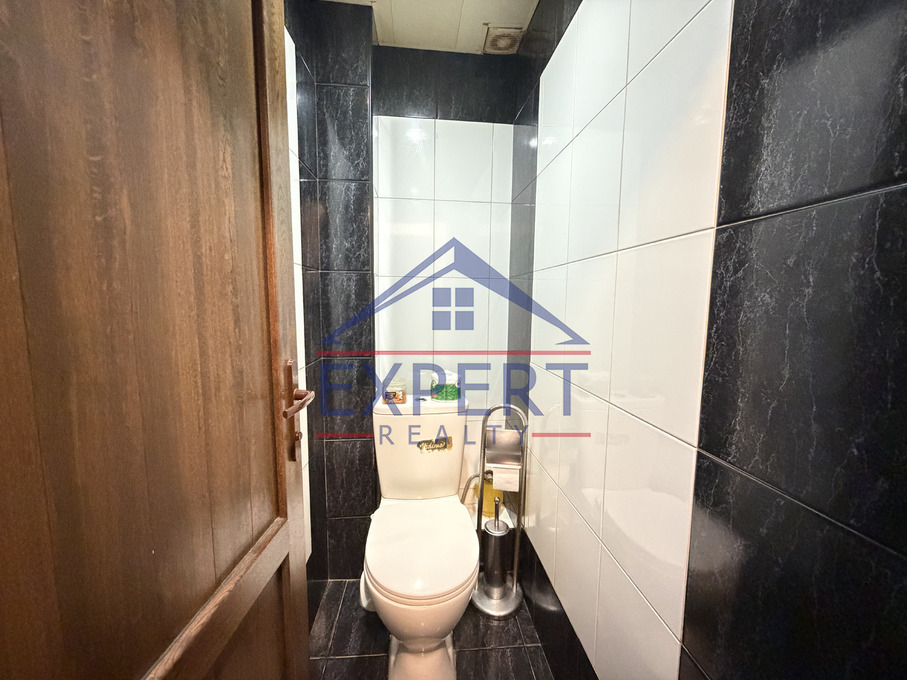 ԿԵՆՏՐՈՆ, ԲԱՂՐԱՄՅԱՆԻ ՊՈՂՈՏԱ, 4 ՍԵՆՅԱԿ