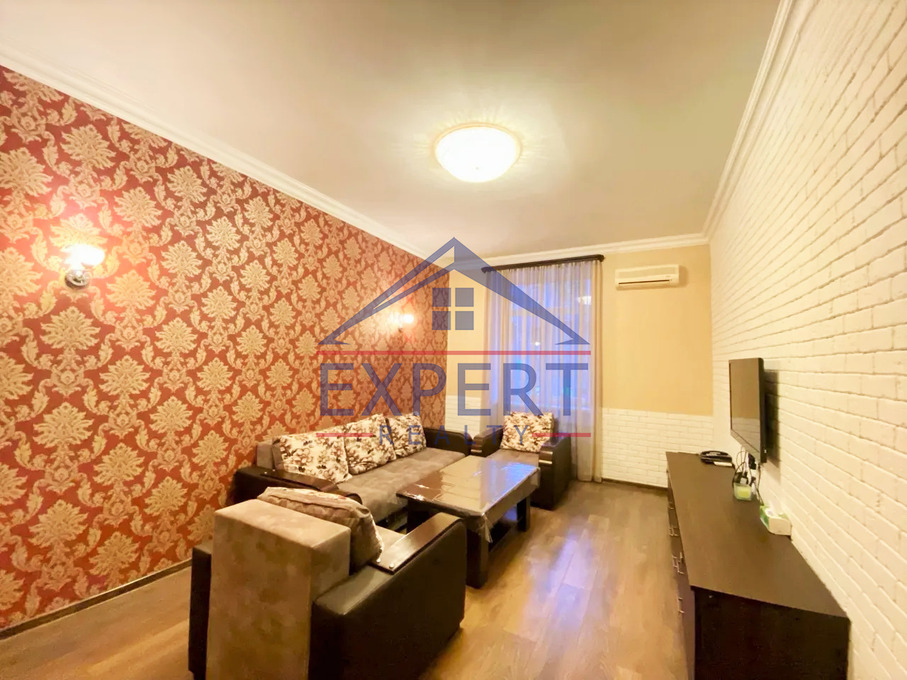 ԿԵՆՏՐՈՆ, ՄԱՇՏՈՑԻ ՊՈՂՈՏԱ, 2 ՍԵՆՅԱԿ