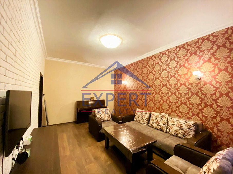 ԿԵՆՏՐՈՆ, ՄԱՇՏՈՑԻ ՊՈՂՈՏԱ, 2 ՍԵՆՅԱԿ