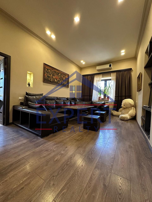 ԿԵՆՏՐՈՆ, ԼԵՌ ԿԱՄՍԱՐԻ ՓՈՂՈՑ, 4 ՍԵՆՅԱԿ