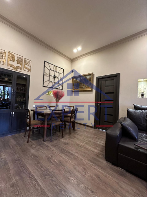 ԿԵՆՏՐՈՆ, ԼԵՌ ԿԱՄՍԱՐԻ ՓՈՂՈՑ, 4 ՍԵՆՅԱԿ