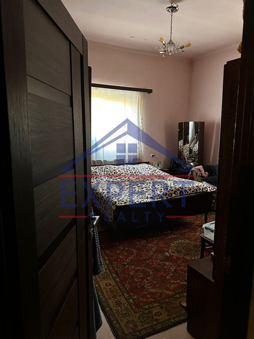 ԿԵՆՏՐՈՆ, ԼԵՌ ԿԱՄՍԱՐԻ ՓՈՂՈՑ, 4 ՍԵՆՅԱԿ