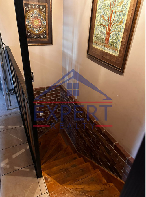 ԿԵՆՏՐՈՆ, ԼԵՌ ԿԱՄՍԱՐԻ ՓՈՂՈՑ, 4 ՍԵՆՅԱԿ