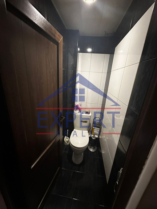 ԿԵՆՏՐՈՆ, ԼԵՌ ԿԱՄՍԱՐԻ ՓՈՂՈՑ, 4 ՍԵՆՅԱԿ