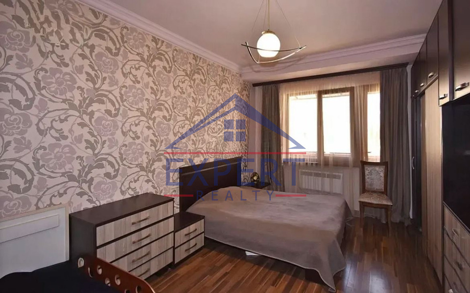 ԿԵՆՏՐՈՆ, ԵՐՎԱՆԴ ՔՈՉԱՐ  , 3 ՍԵՆՅԱԿ