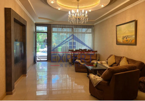 ԿԵՆՏՐՈՆ, ԽՈՐԵՆԱՑԻ ՓՈՂՈՑ, 5 ՍԵՆՅԱԿ