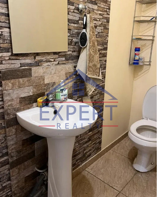 ԿԵՆՏՐՈՆ, ԽՈՐԵՆԱՑԻ ՓՈՂՈՑ, 5 ՍԵՆՅԱԿ