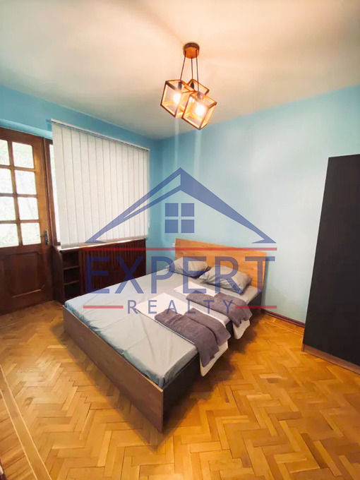 ԿԵՆՏՐՈՆ, ԱՂԱՅԱՆ ՓՈՂՈՑ, 4 ՍԵՆՅԱԿ