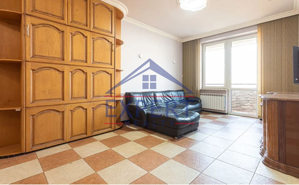 ԱՐԱԲԿԻՐ, ՆԱԻՐԻ ԶԱՐՅԱՆ ՓՈՂՈՑ, 2 ՍԵՆՅԱԿ