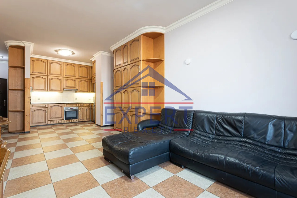 ԱՐԱԲԿԻՐ, ՆԱԻՐԻ ԶԱՐՅԱՆ ՓՈՂՈՑ, 2 ՍԵՆՅԱԿ