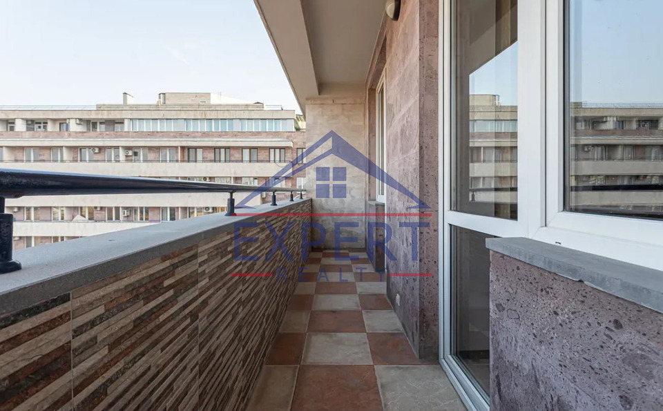 ԱՐԱԲԿԻՐ, ՆԱԻՐԻ ԶԱՐՅԱՆ ՓՈՂՈՑ, 2 ՍԵՆՅԱԿ